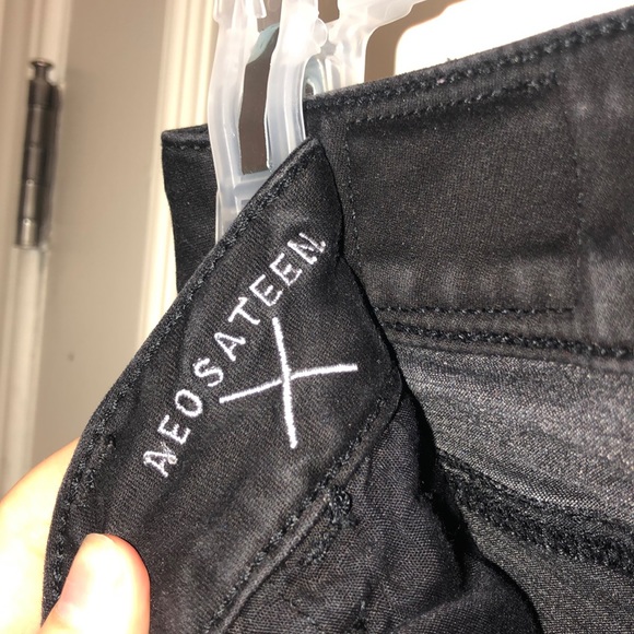 AMERICAN EAGLE black high rise jean shorts - Picture 7 of 7